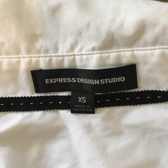 Express White Button Down - size XS, EUC - Picture 5 of 8